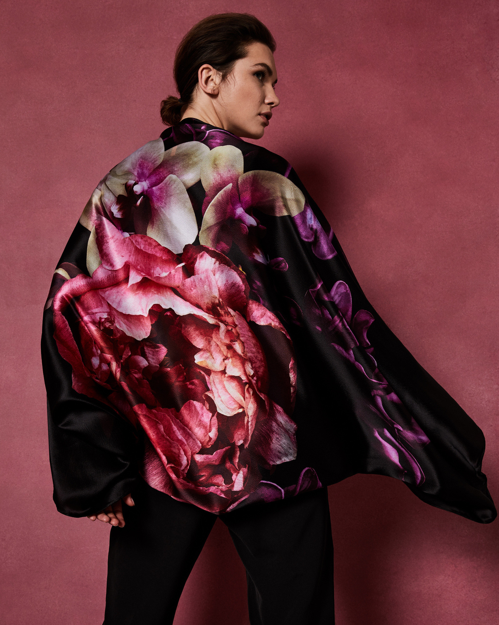 KKATTE Splendour silk cape scarf