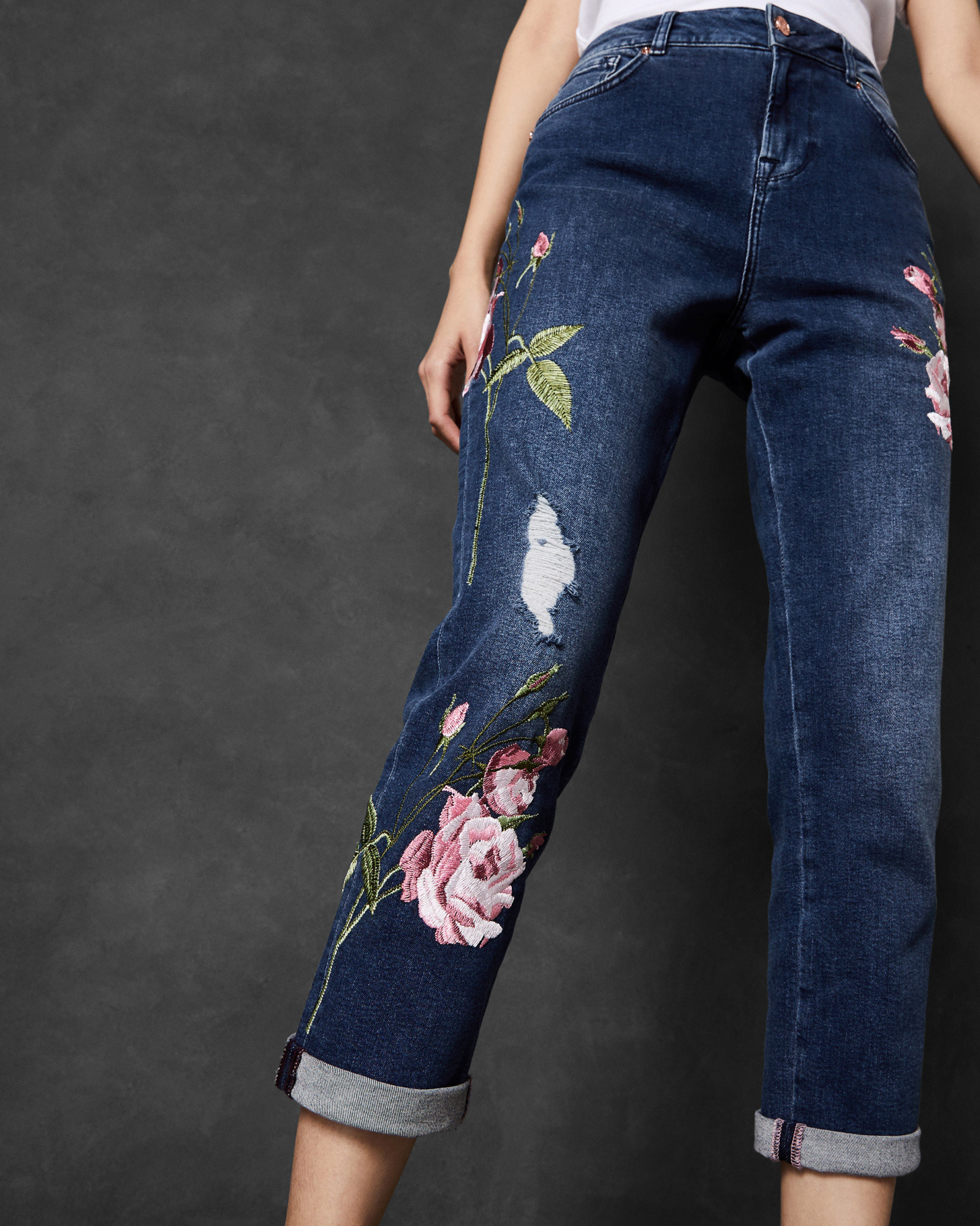 KHLOWE Floral embroidered boyfriend jeans