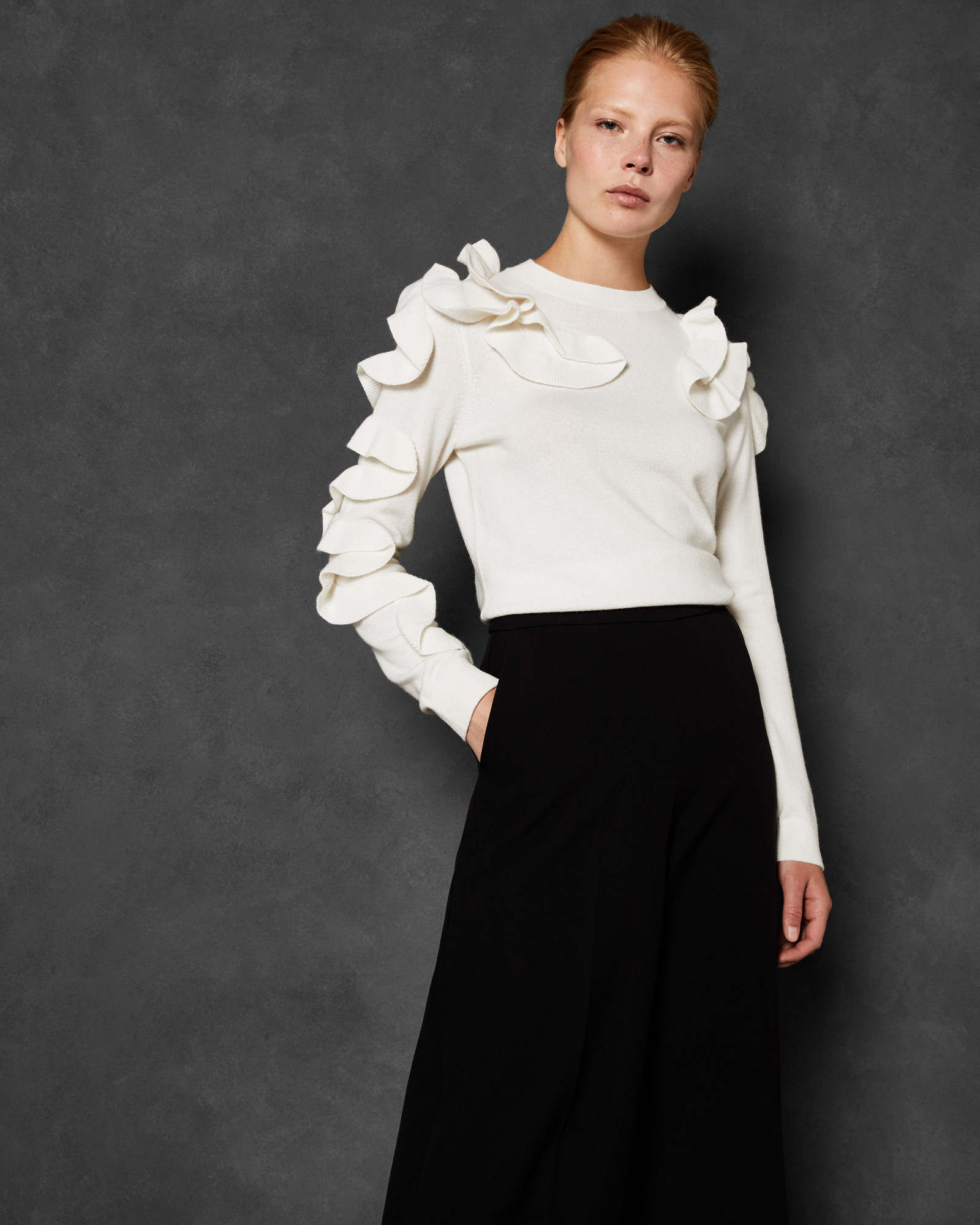 PALLEGE Frill sleeve and shoulder jumper