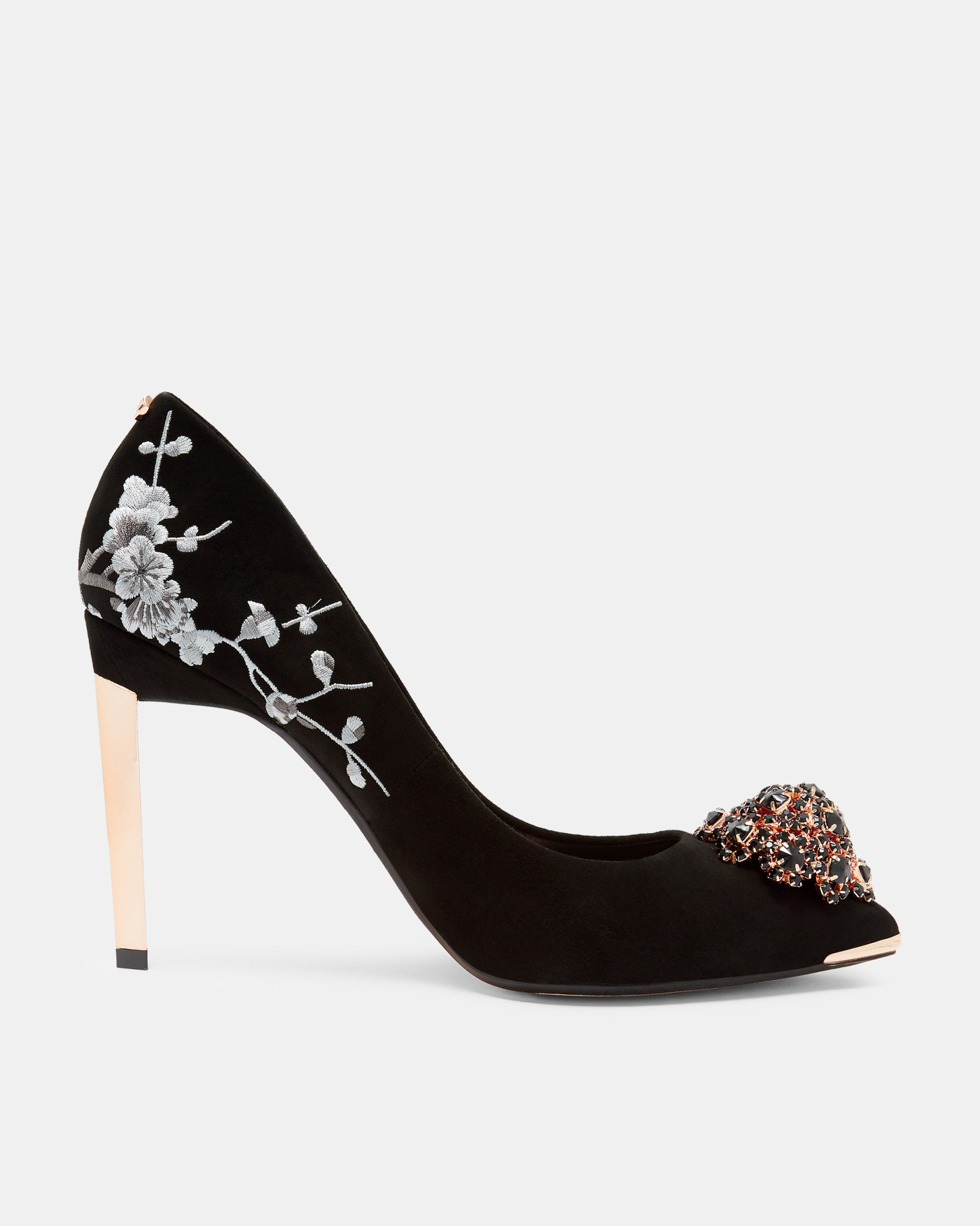 PEETCHE Brooch embroidered courts